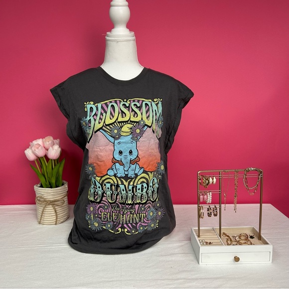 NWT Gray Blossom Dumbo The Flying Elephant Cut Off Tee-Disney - Picture 1 of 7